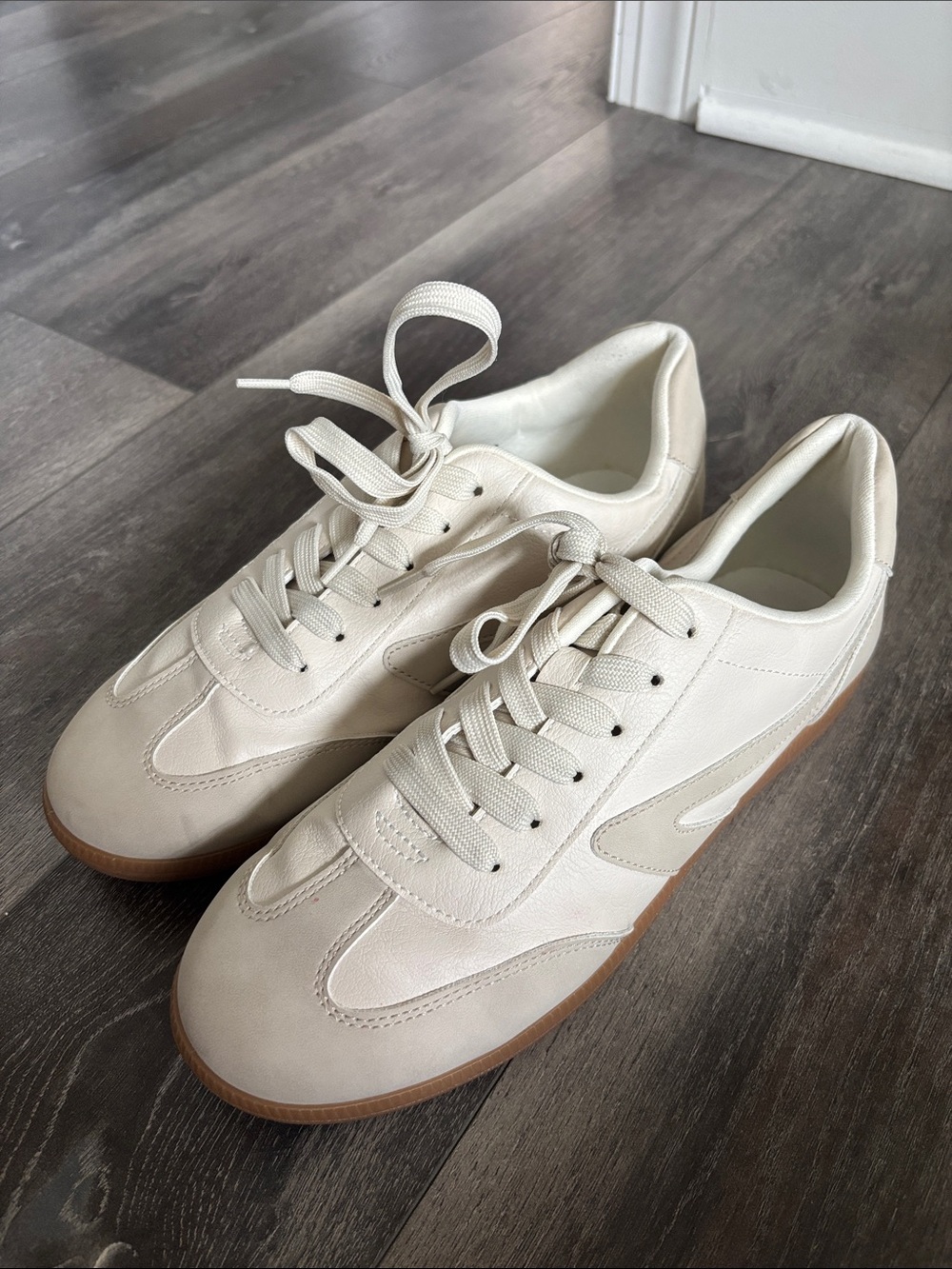 Dolce Vita Cream Lace-Up Sneakers with Gum Sole